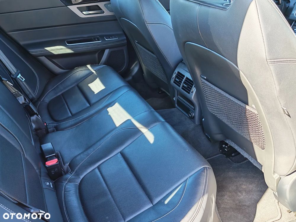 Jaguar XF E-Performance Pure - 24