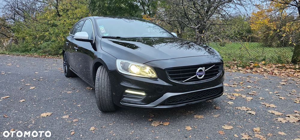 Volvo V60 2018 photo 2