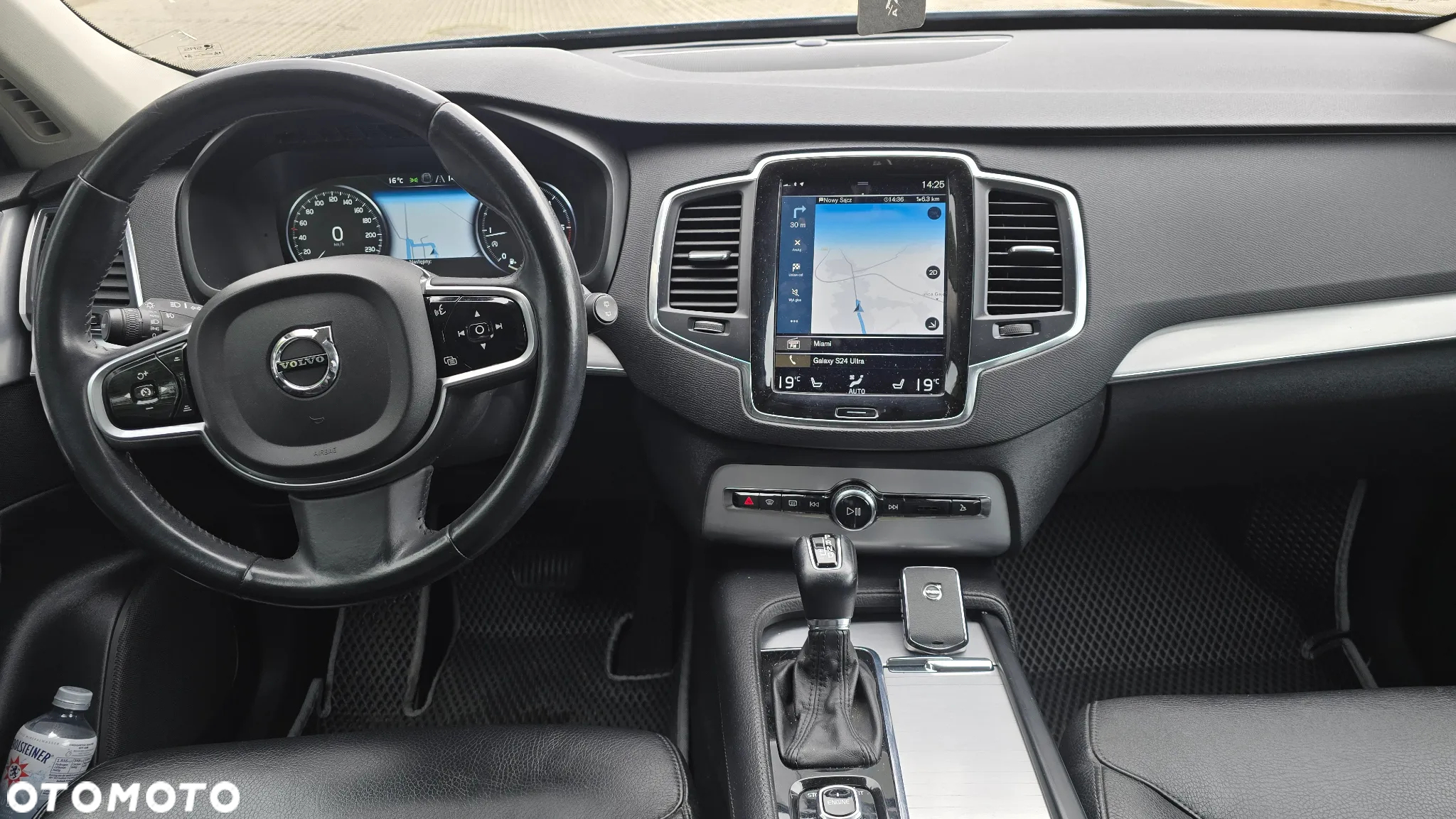Volvo XC 90 D5 AWD Geartronic Momentum - 9