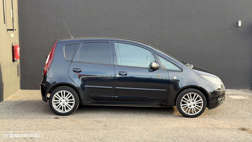 Mitsubishi Colt - 5