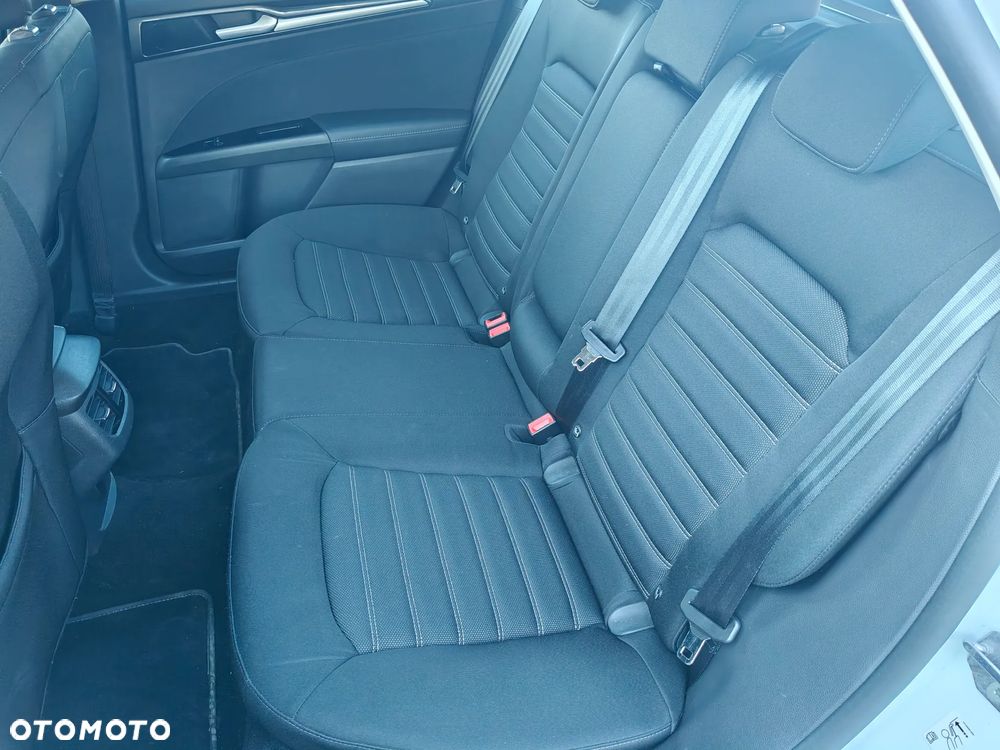 Ford Mondeo 2.0 Hybrid Trend - 11