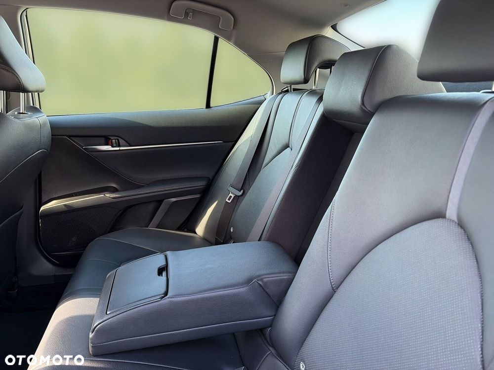 Toyota Camry 2.5 Hybrid Comfort CVT - 14