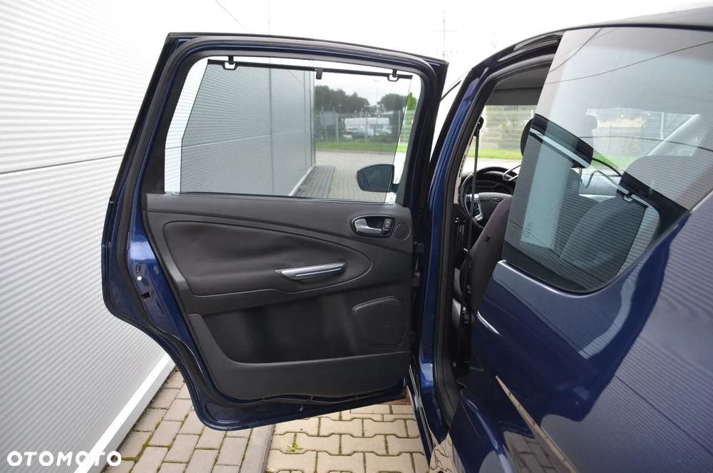 Ford S-Max 2.0 Ambiente - 25