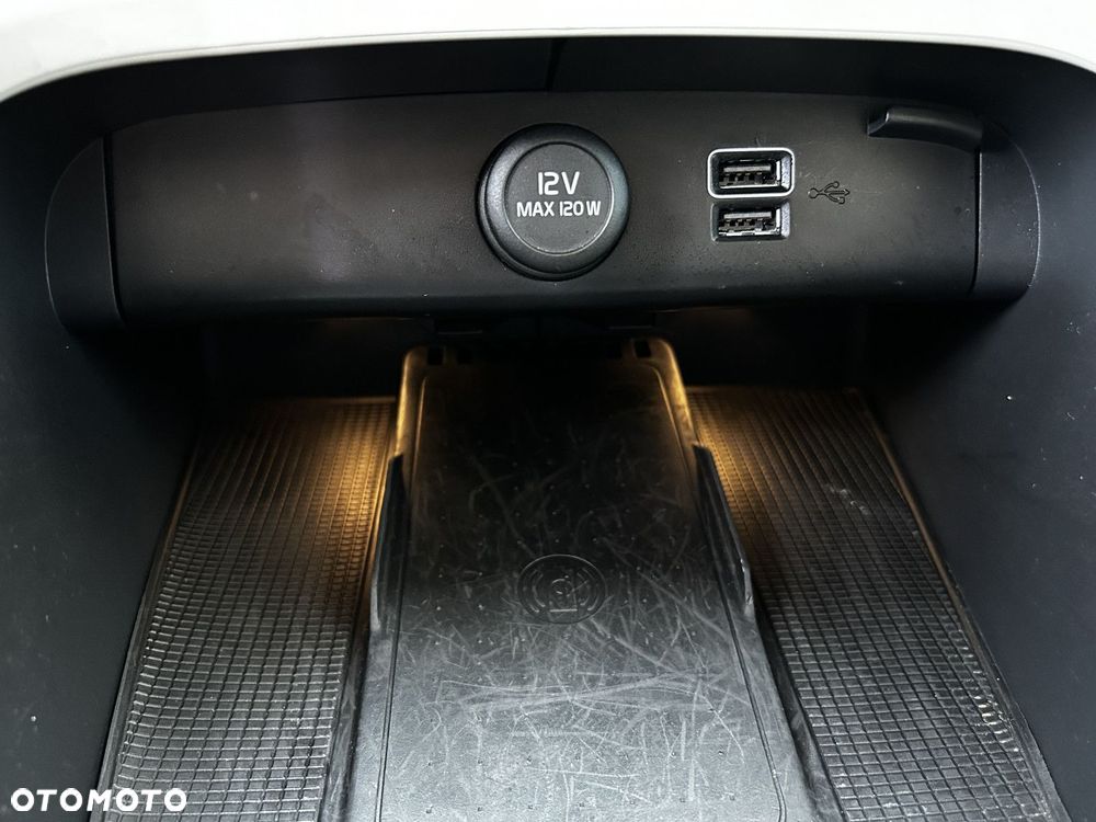 Volvo XC 40 - 30