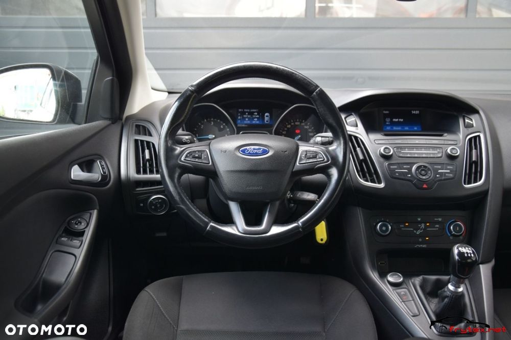 Ford Focus - 26