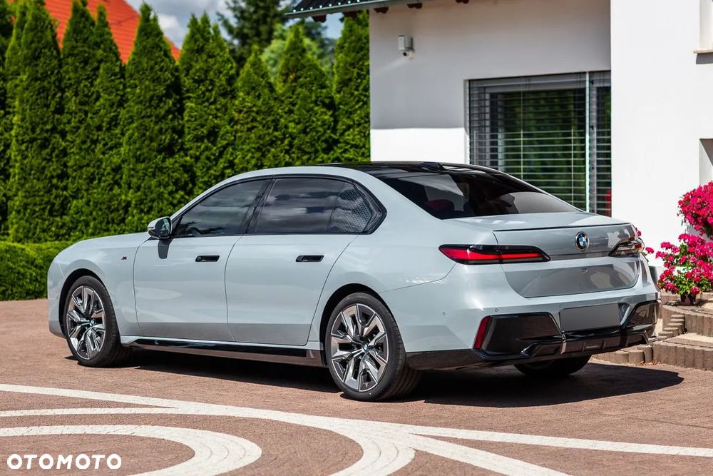 BMW Seria 7 740d xDrive mHEV Individual Edition sport - 13