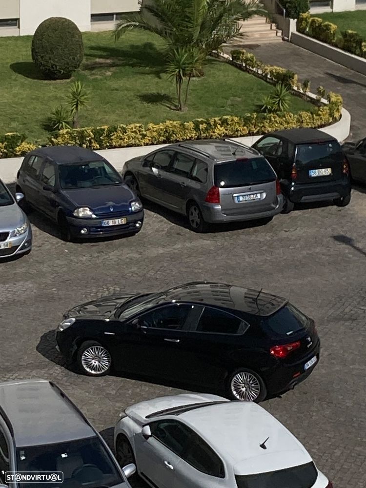 Alfa Romeo Giulietta 1.6 JTDm Exclusive - 4