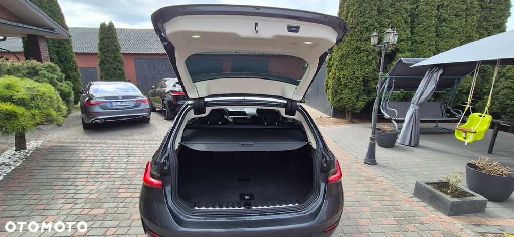 BMW Seria 3 320d xDrive Edition M Sport Shadow - 21