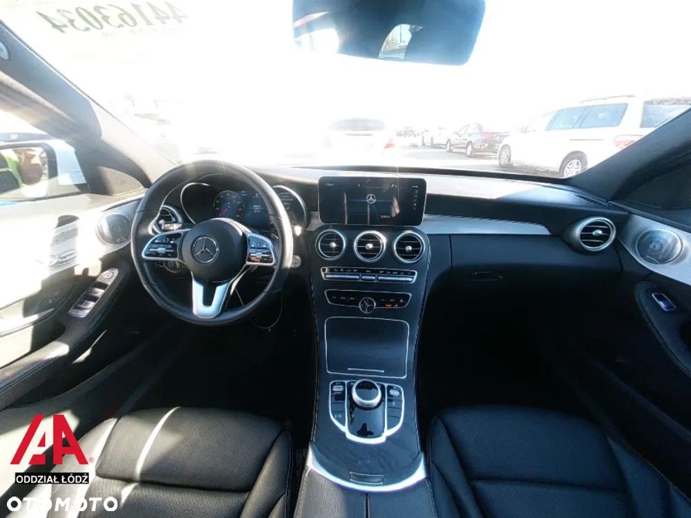 Mercedes-Benz Klasa C 300 9G-TRONIC - 13