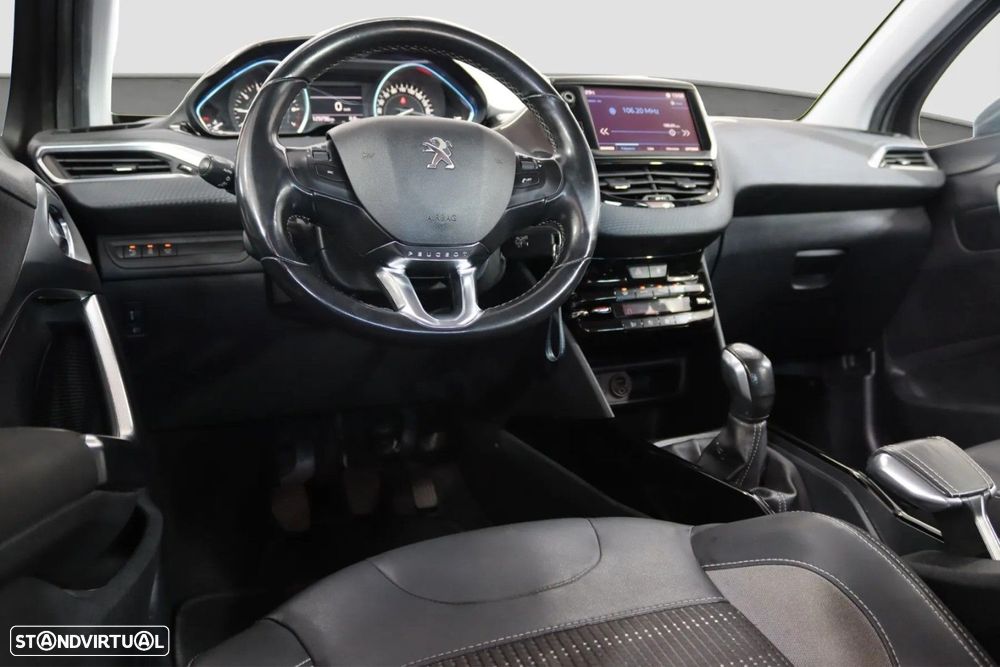 Peugeot 2008 1.2 PureTech Allure - 6
