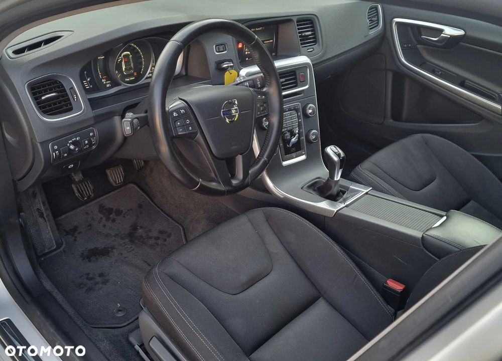 Volvo V60 D2 Drive-E Dynamic Edition (Kinetic) - 10