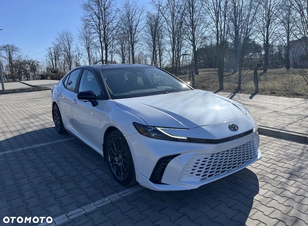 Toyota Camry 2.5 Hybrid Dynamic Force Executive e-CVT - 1