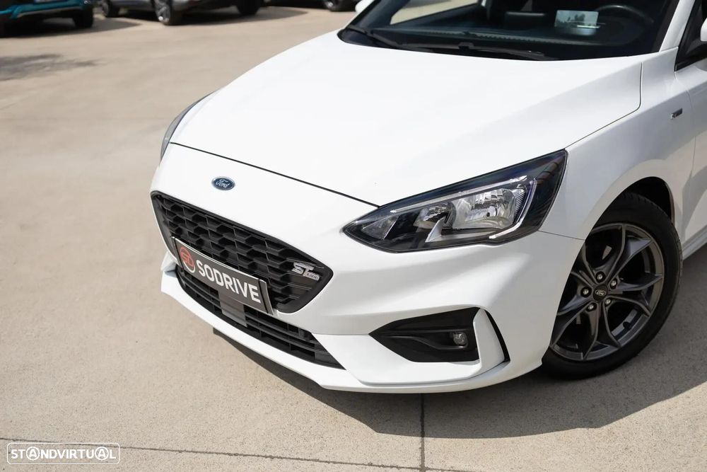 Ford Focus 1.0 EcoBoost S&S ST-LINE - 12
