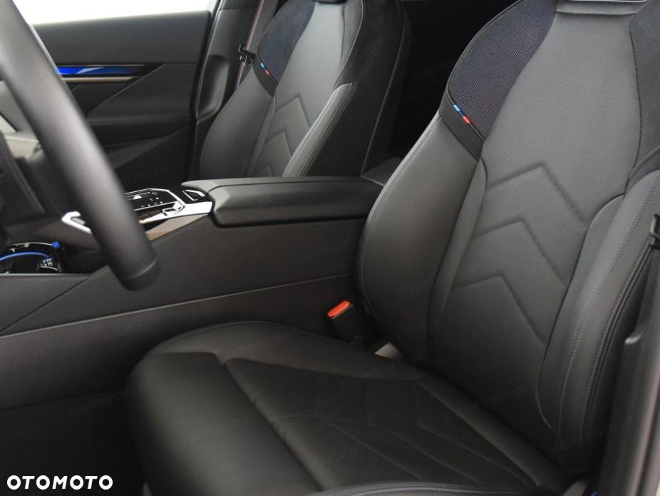 BMW Seria 5 520d xDrive mHEV M Sport - 8