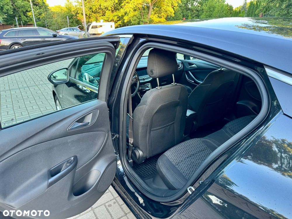 Opel Astra V 1.4 T Dynamic - 14