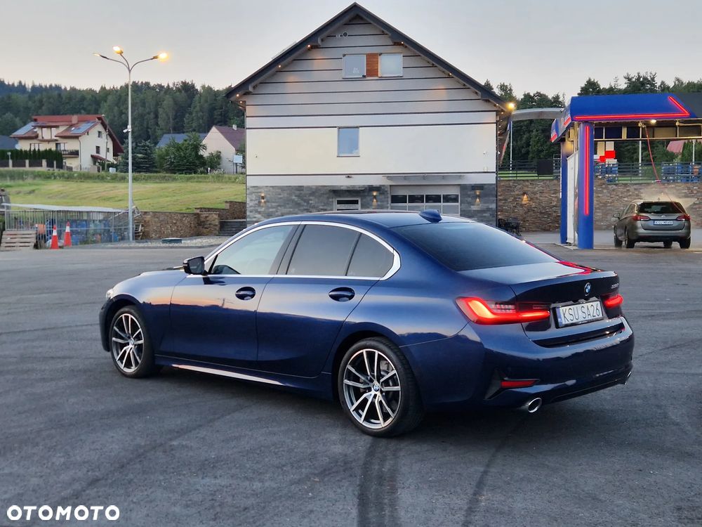 BMW Seria 3 330i Sport Line - 10