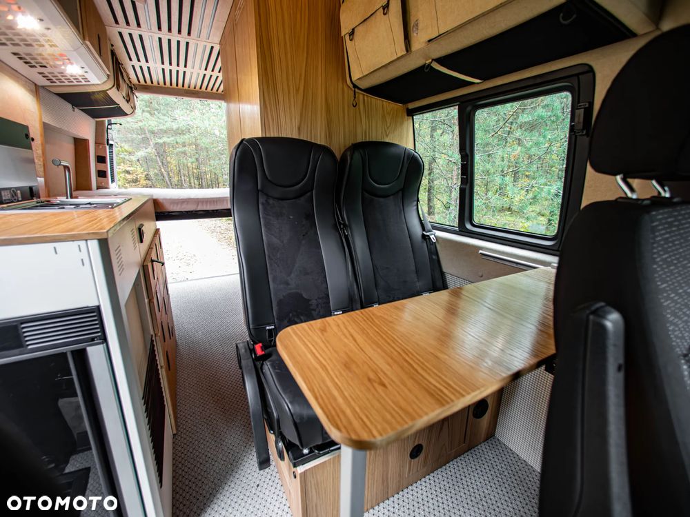 Mercedes-Benz Sprinter - 19