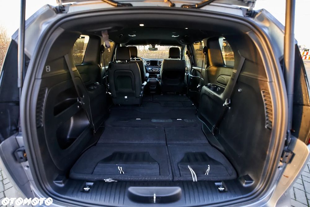Chrysler Pacifica - 29