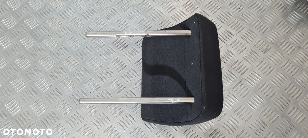 Volkswagen Golf VI Zagłówek Kanapy Środokowy Tył - 5