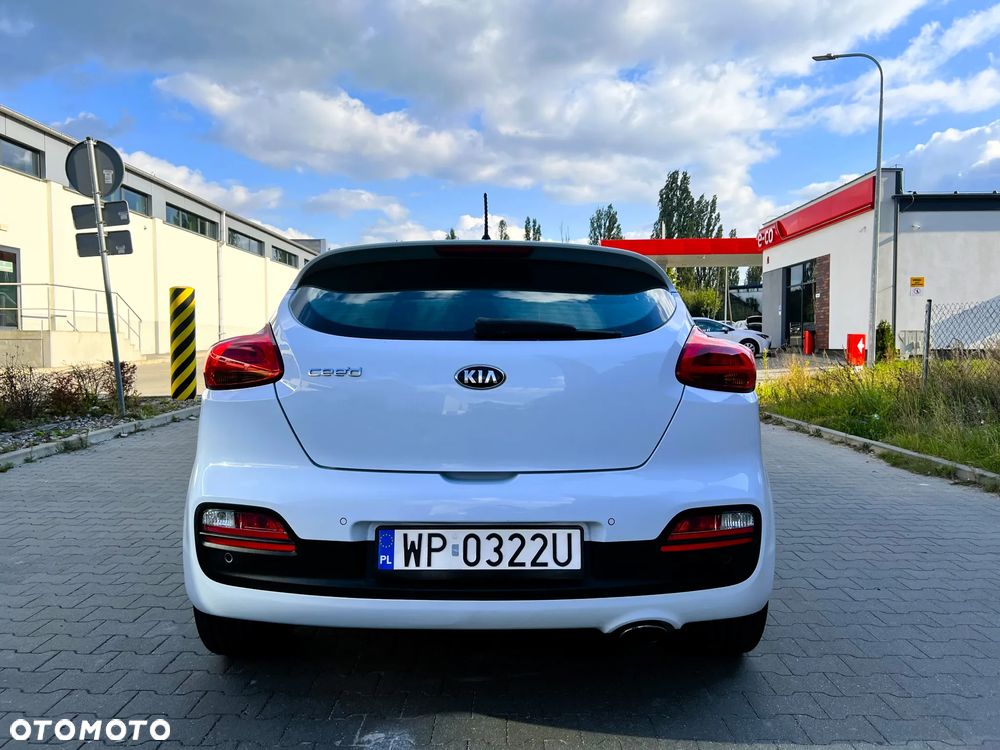 Kia Ceed - 4