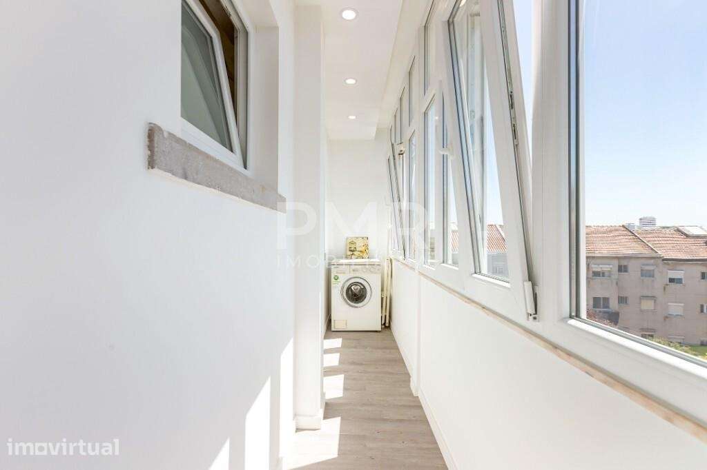 Apartamento T2 totalmente remodelado, em Almada - Grande imagem: 5/18