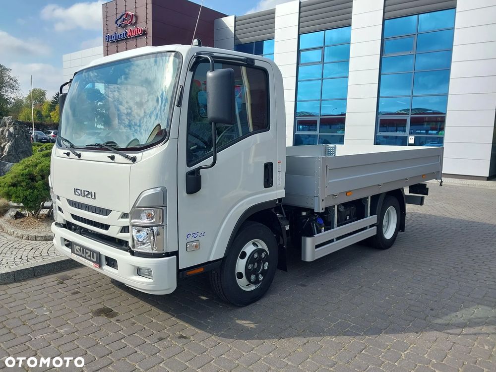 Isuzu P75 5.2 L - 29