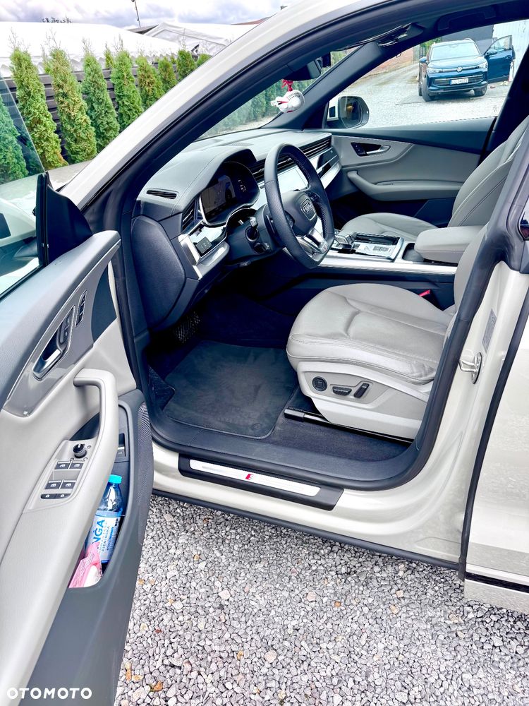 Audi Q8 - 14