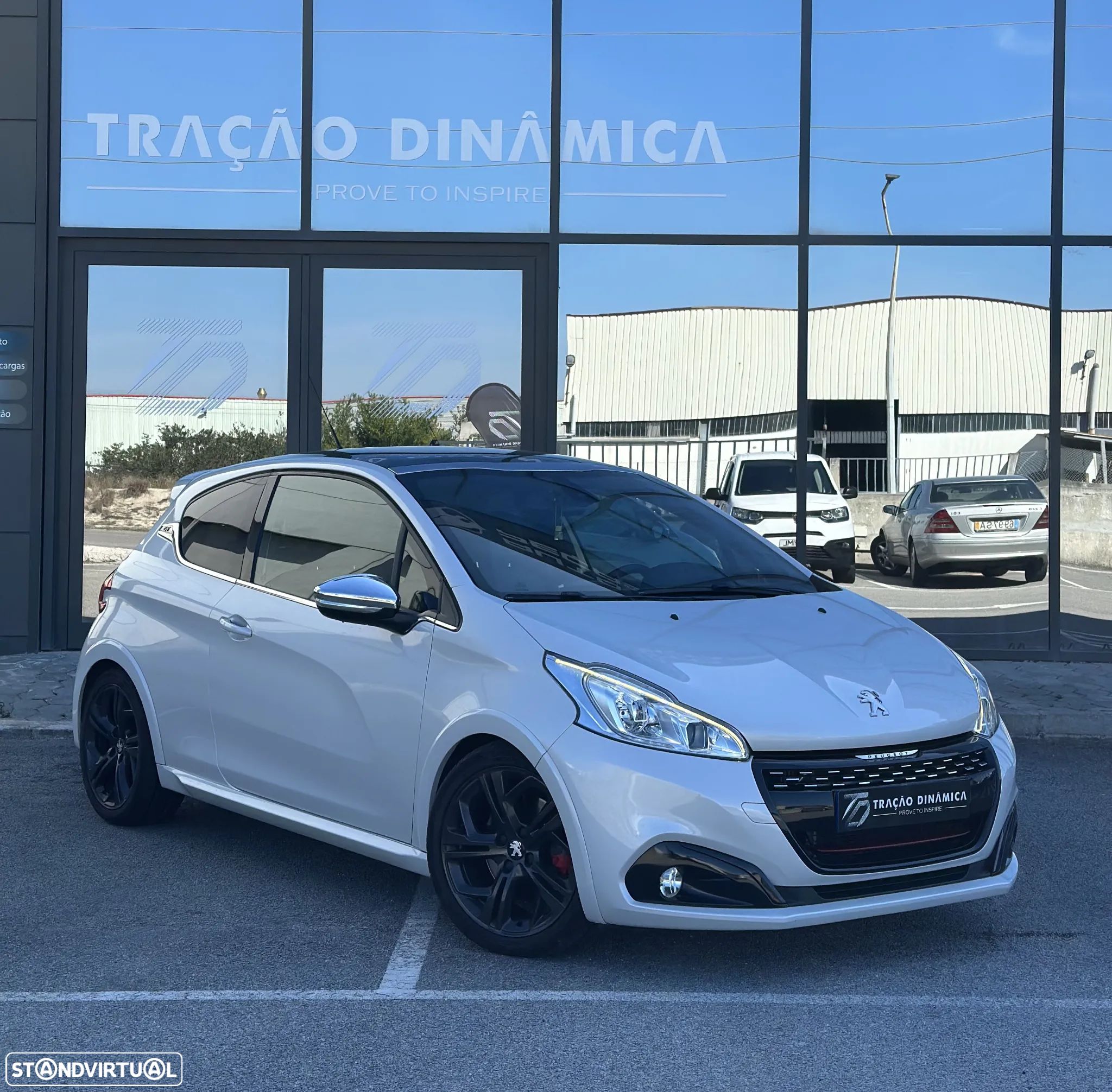 Peugeot 208 1.6 e-THP GTi - 1