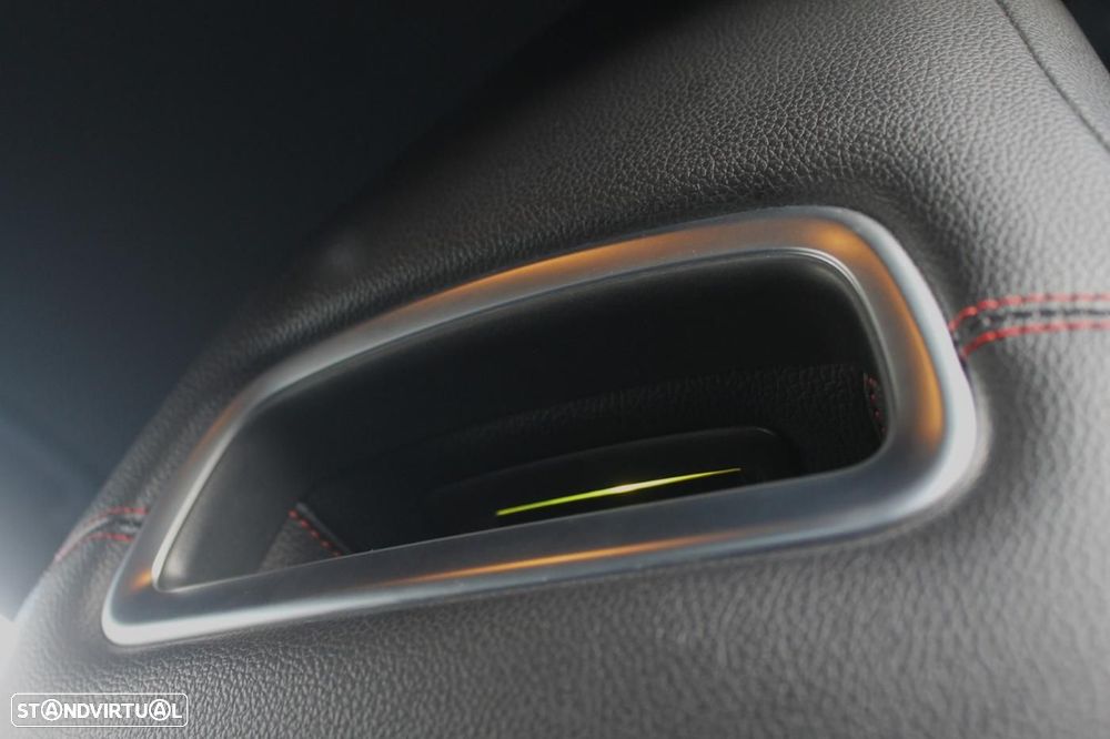 Mercedes-Benz CLA 200 d Shooting Brake AMG Line Aut. - 39