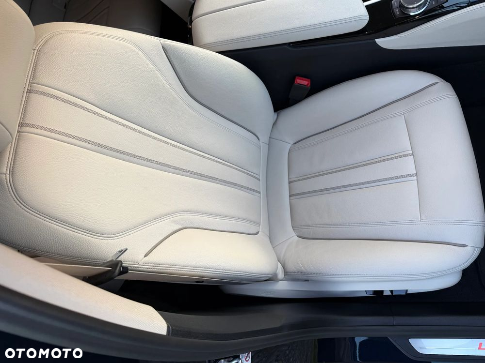 BMW Seria 5 520d Luxury Line - 14