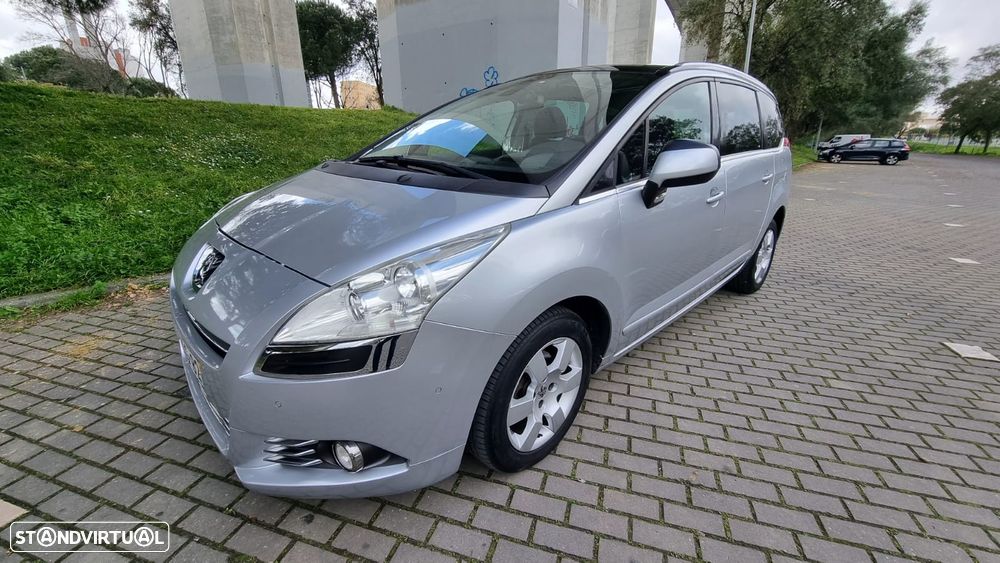 Peugeot 5008 1.6 HDi 7L Allure J17 - 2
