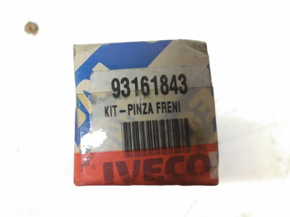 Iveco Zeta zestaw  mocujących klocki 93161843 POSIADAM TRZY KOMPLETY O TAKIM OZNACZENIU - 4