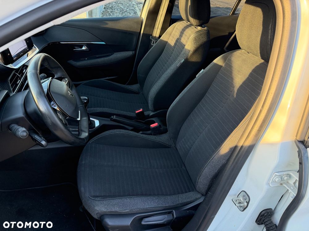 Peugeot 208 - 14