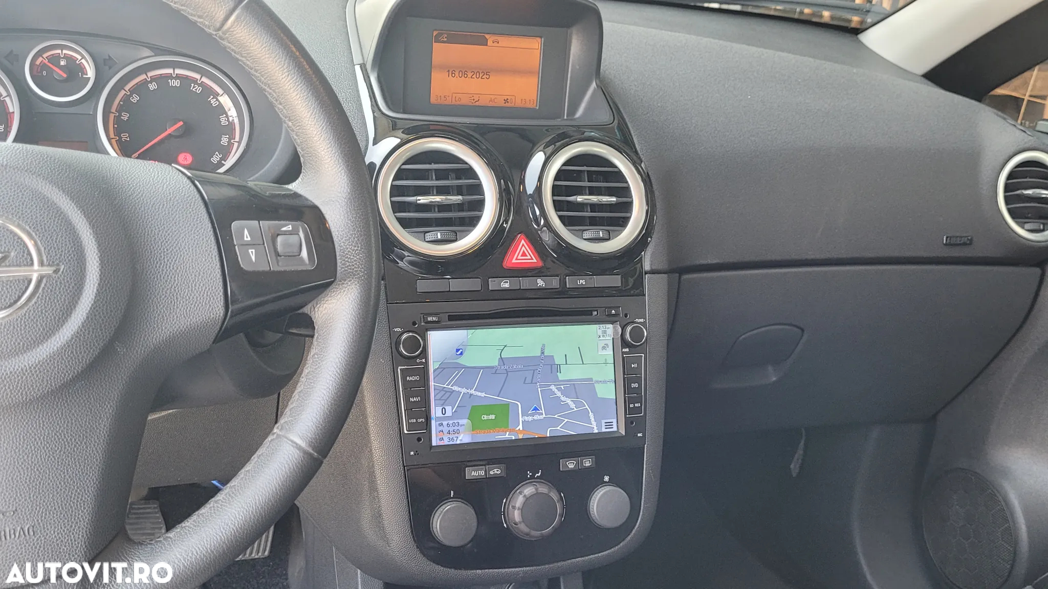 Opel Corsa 1.2 Cosmo - 7