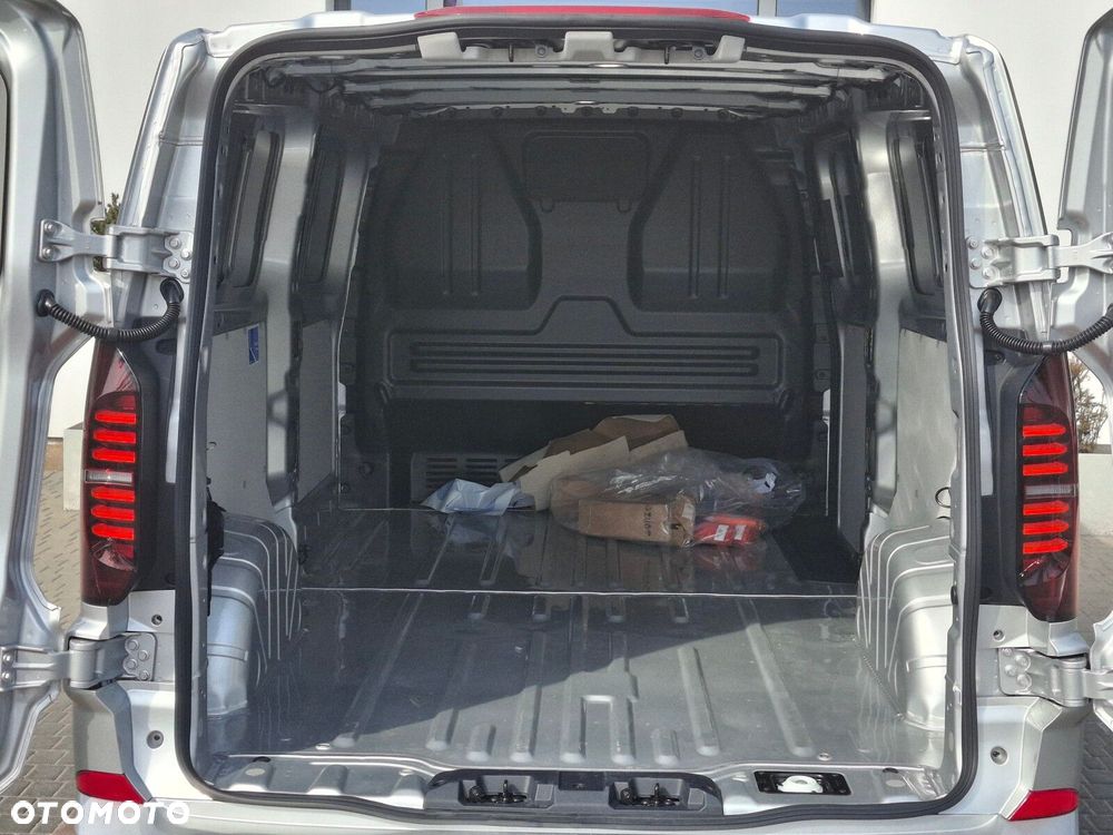 Volkswagen Transporter - 9