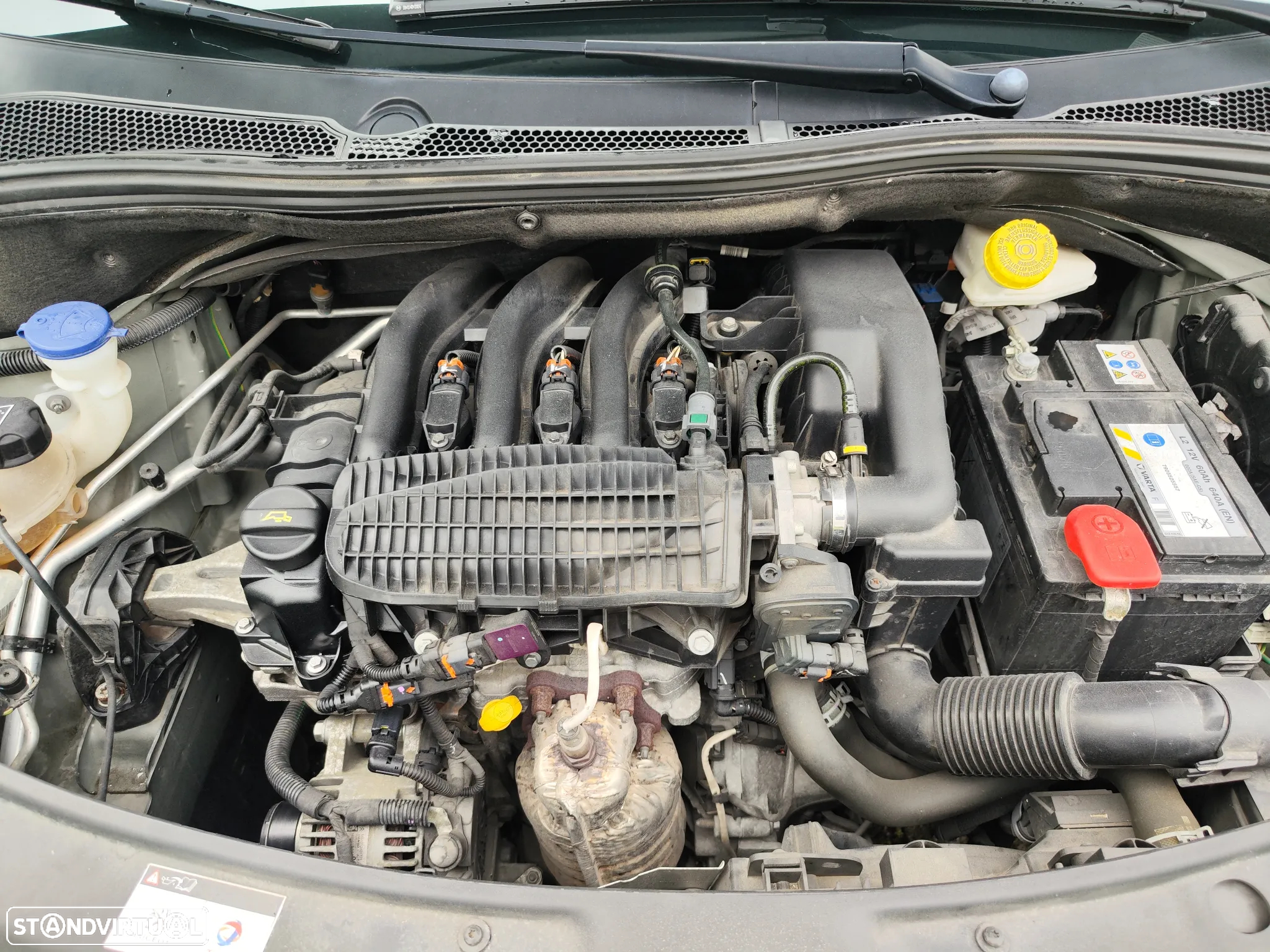 Peugeot 208 1.2 PureTech Style - 21