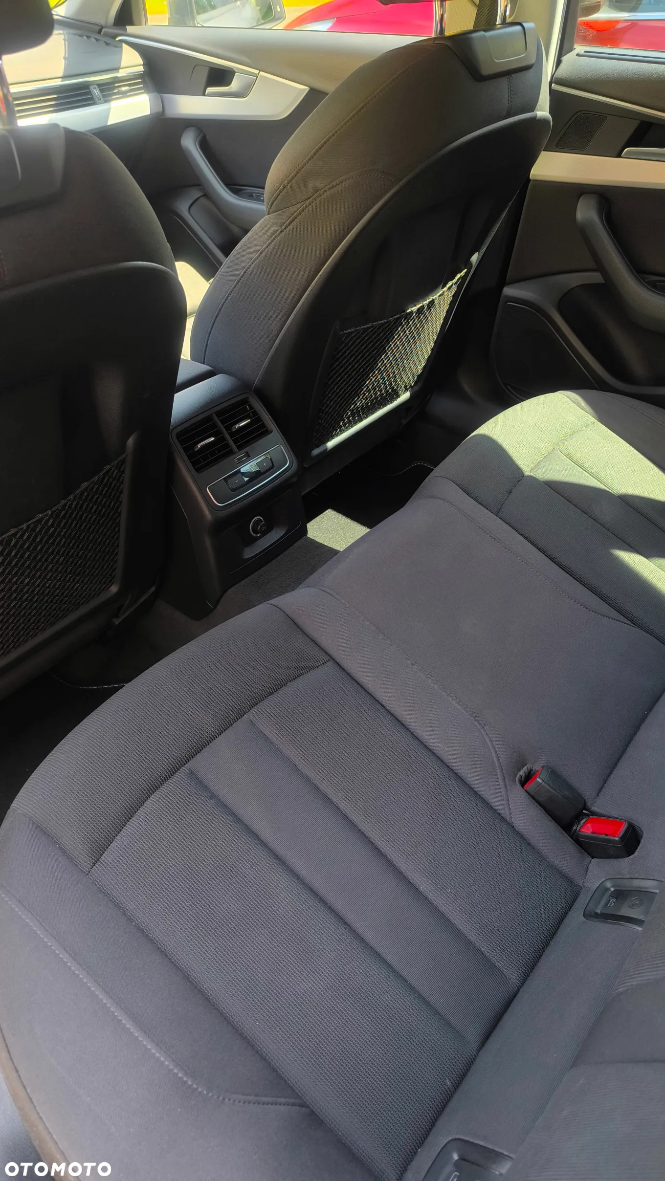 Audi A4 Avant 2.0 TDI ultra sport - 19