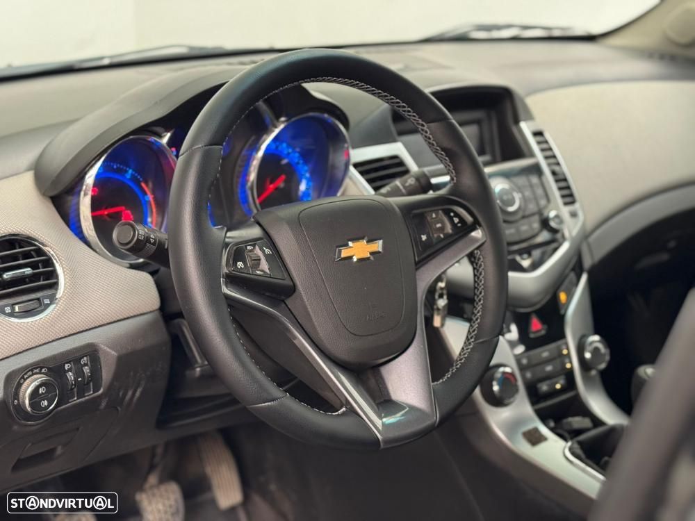 Chevrolet Cruze 2.0 VCDi LTZ EP - 19