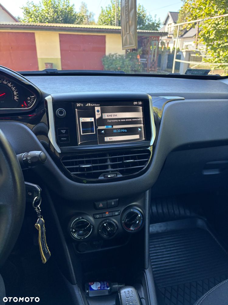 Peugeot 208 1.2 PureTech Active - 19