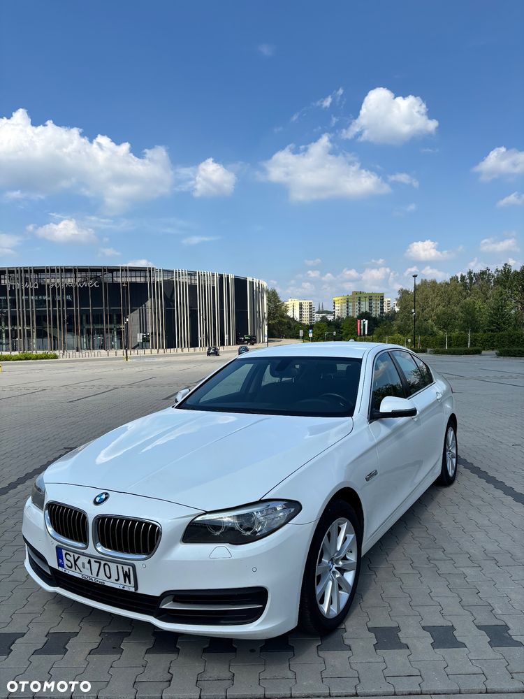 BMW Seria 5 520d xDrive - 1