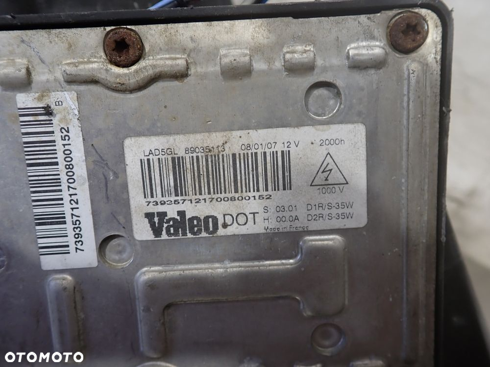 LAMPA PRAWA PRZEDNIA OPEL MERIVA-A 1.7 93321054 89035113 - 3