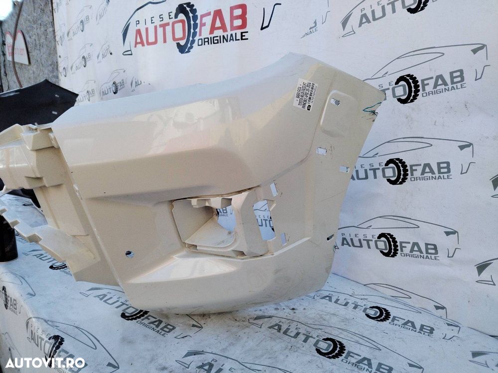 Bara fata Toyota Hilux Invincible Facelift an 2020-2021-2022-2023-2024 - 2