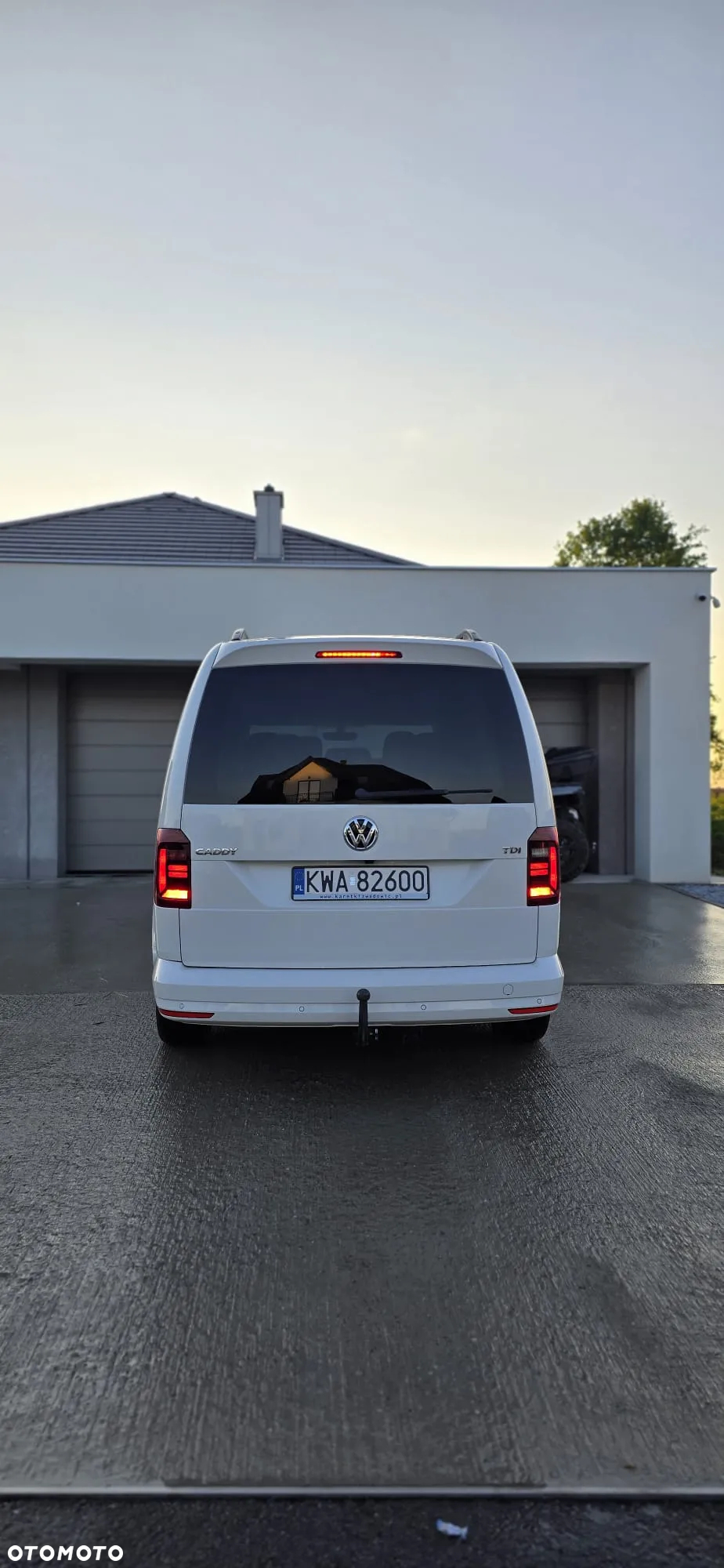 Volkswagen Caddy Maxi 2.0 TDI Comfortline DSG - 13