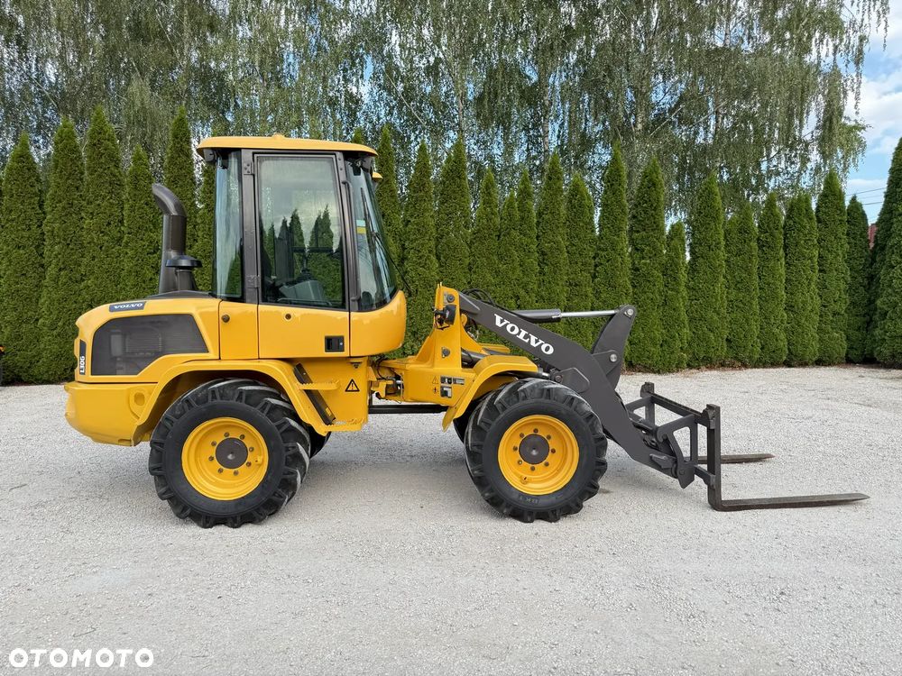 Volvo L30G / ORYGINAŁ / PIĘKNIE UTRZYMANA  / SILNA I SZYBKA / ZADBANA / SPROWADZONA Z NIEMIEC / 407 409 406 60 70 M 506 509 L30 L35 B G - 2