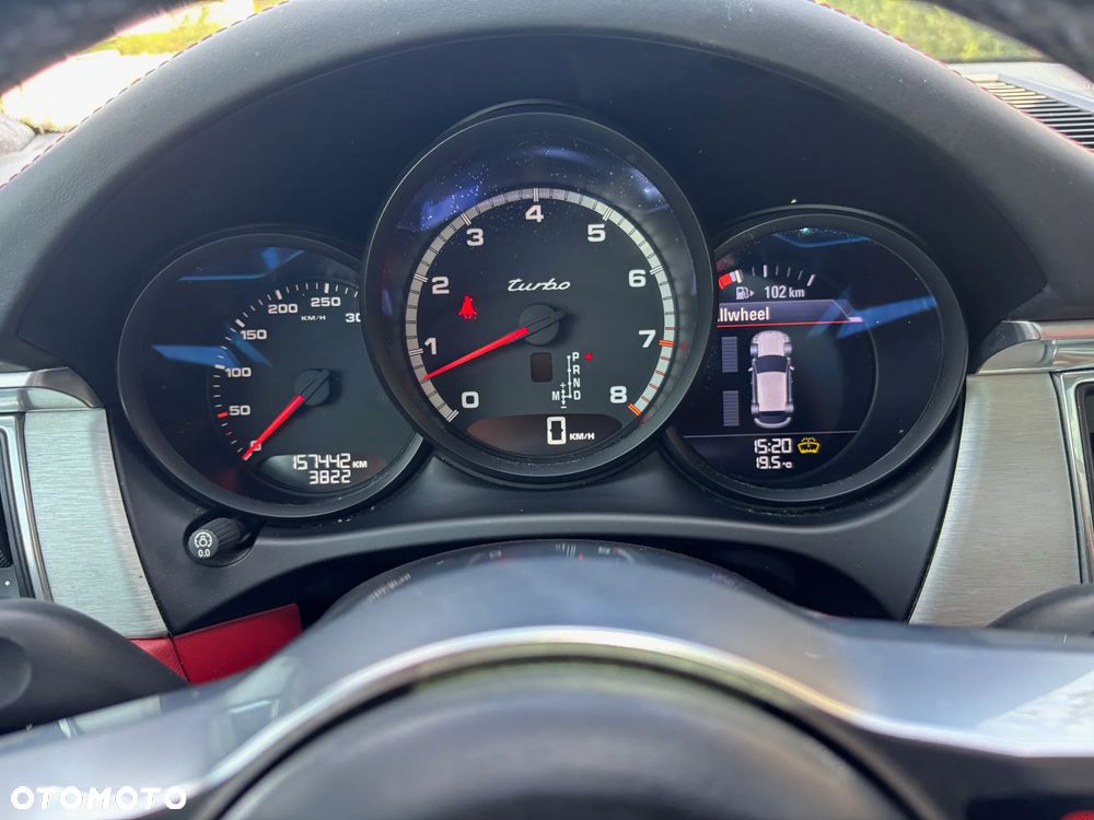 Porsche Macan Turbo - 13