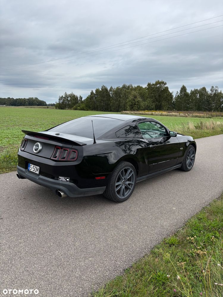 Ford Mustang 5.0 V8 GT - 4