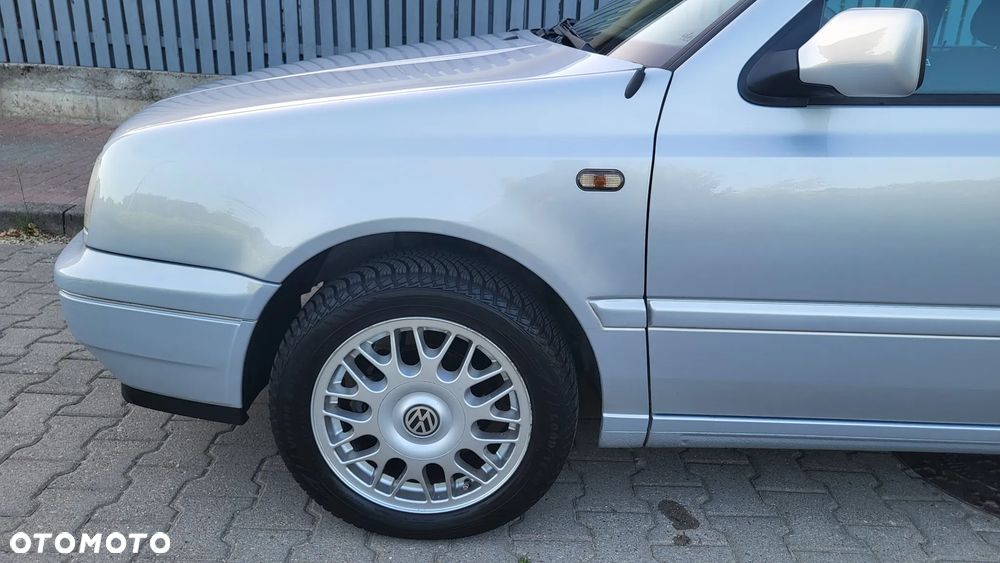 Volkswagen Golf - 29
