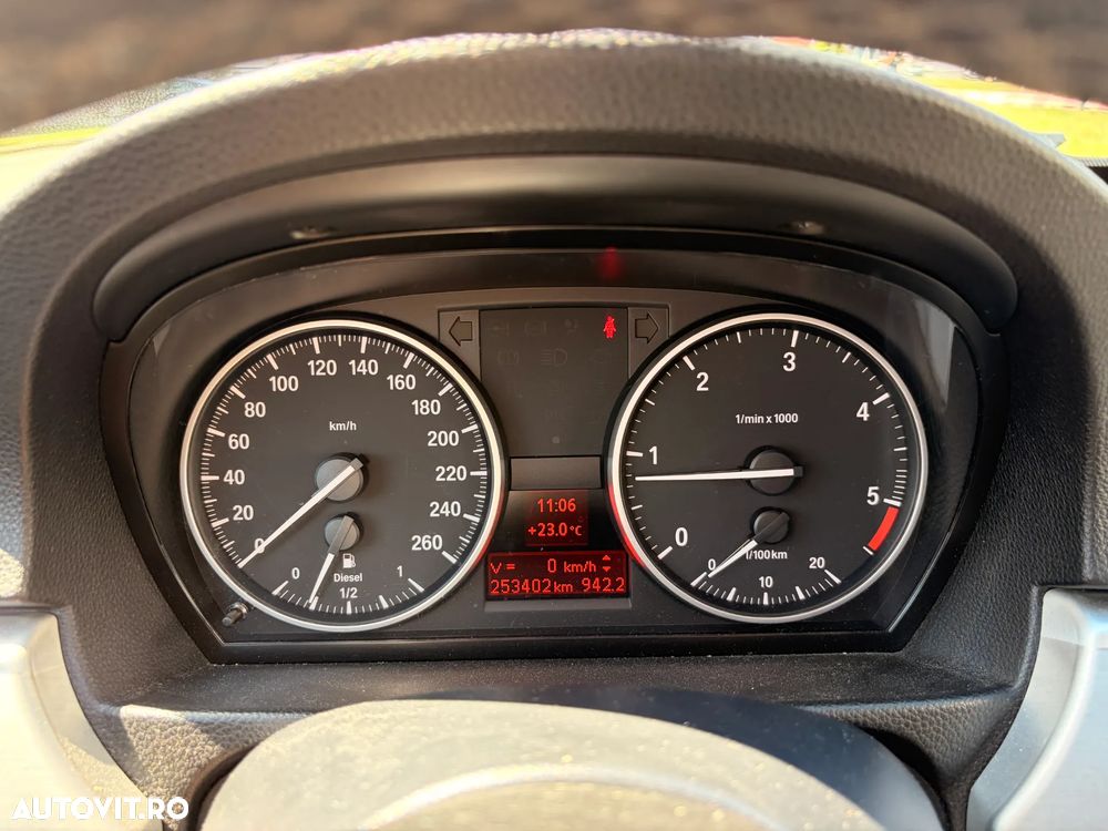 BMW Seria 3 318d - 14