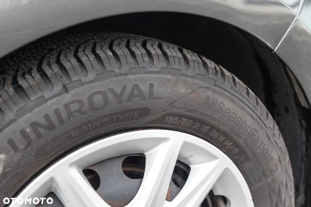 Ford Fiesta 1.0 EcoBoost S&S COOL&CONNECT - 19