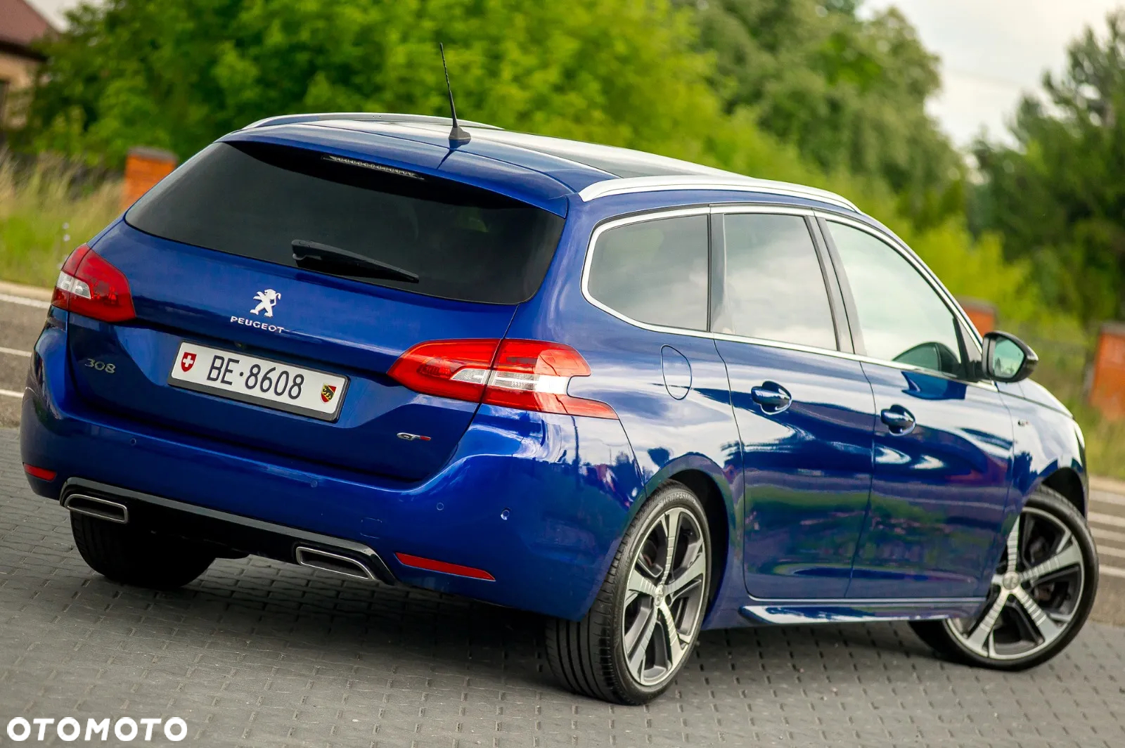 Peugeot 308 SW 1.6 e-THP GT S&S - 13
